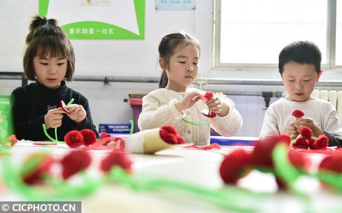 小手折出感恩花，洛陽康乃馨暖獻母親節